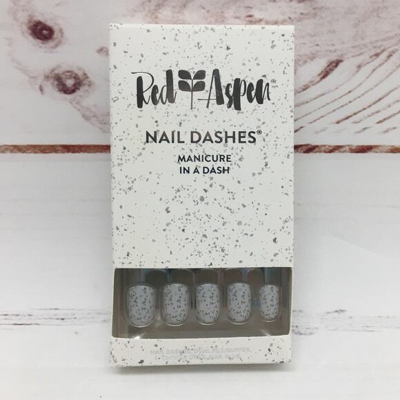 Red Aspen Nail Dashes Santorini Caldera Short Square New Retired #2444 - Picture 1 of 6
